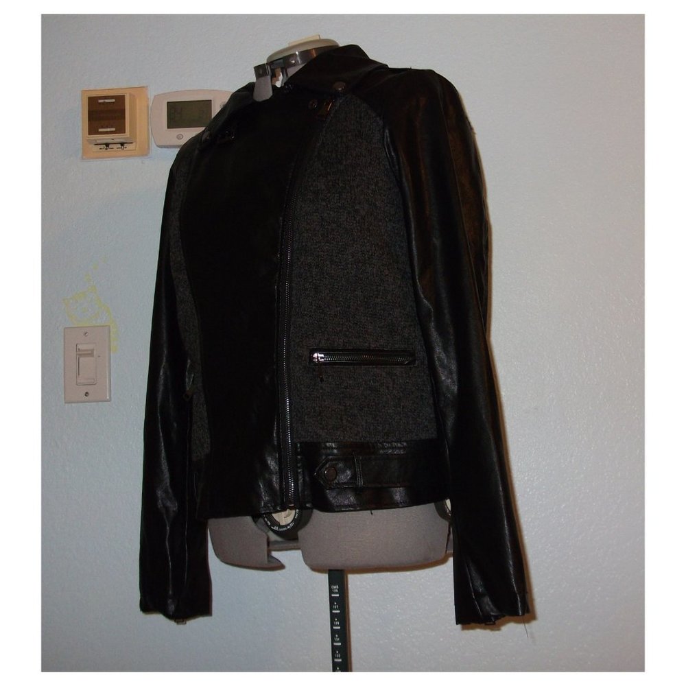 Triple Star Size XL Black Buckle Moto Jacket - Picture 7 of 16